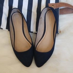 Pointy ballet faux-suade flats